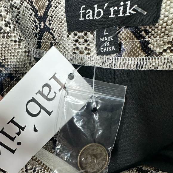 NWT Fab'rik Women's Snakeskin Print Skirt Size Large - Picture 5 of 10